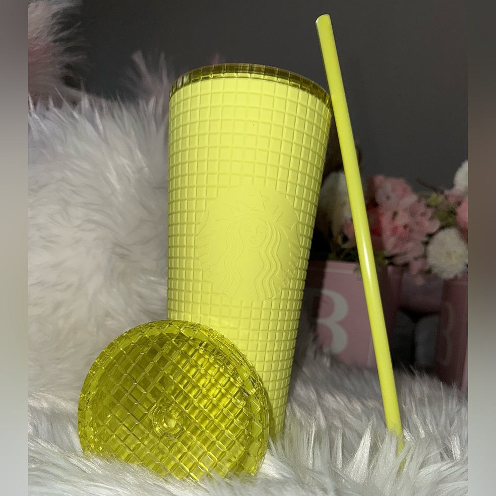 Starbucks 2023 Meadow Yellow Soft touch Venti Tumbler NWT